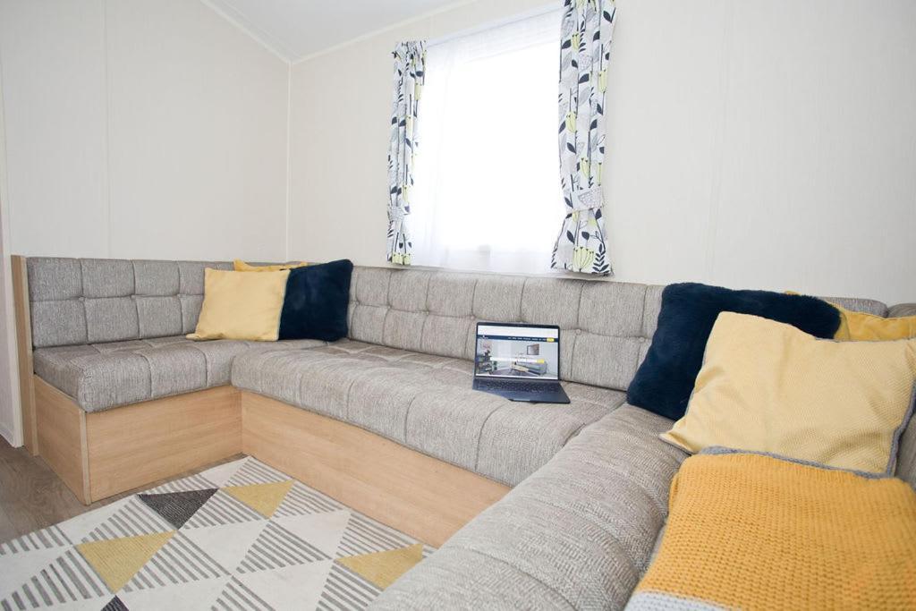 Luxury Holiday Retreat Set Within Oakdene Forest - Park Activities Pass Included Free! 圣伦纳兹 外观 照片
