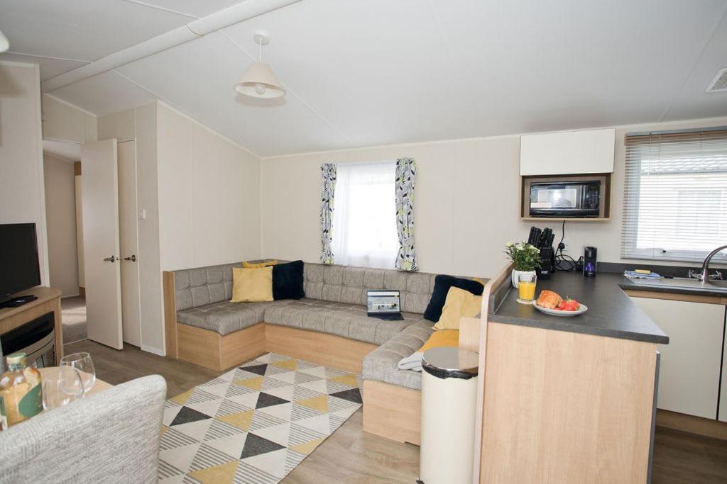 Luxury Holiday Retreat Set Within Oakdene Forest - Park Activities Pass Included Free! 圣伦纳兹 外观 照片