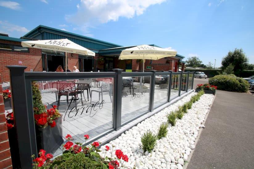 Luxury Holiday Retreat Set Within Oakdene Forest - Park Activities Pass Included Free! 圣伦纳兹 外观 照片